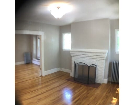 Building Photo - 16 Flagg St