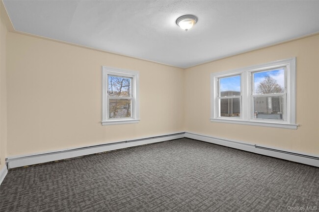 Foto del edificio - 1883 Bellmore Ave