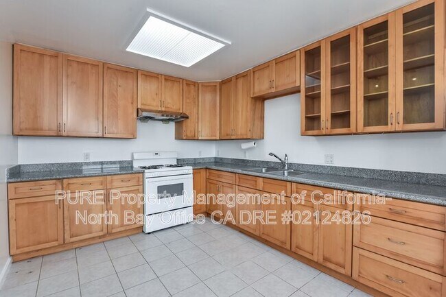 Foto del edificio - 1910 32nd Ave