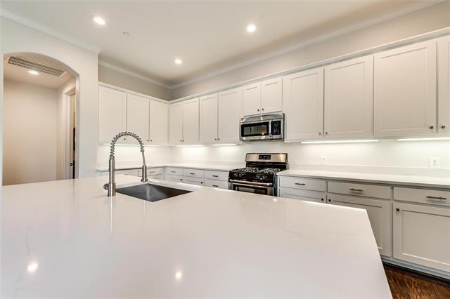 Foto del edificio - 4111 Rawlins St