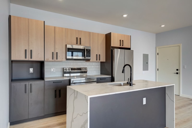 Primary Photo - 1112 E Berks St