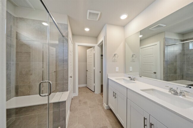 Foto del edificio - 1666 Shae Oak Ln