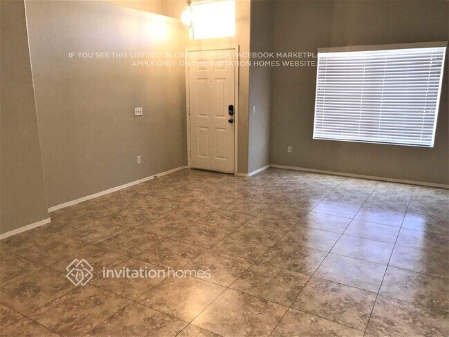Foto del edificio - 1391 E Gary Dr