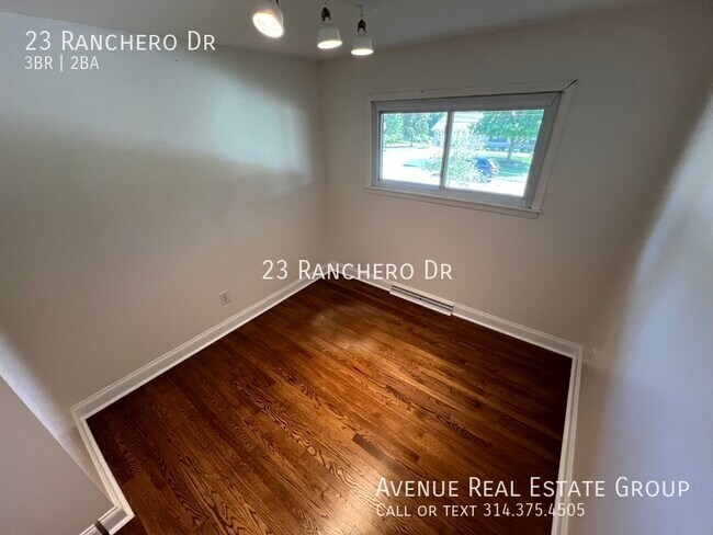 Building Photo - Just Listed! 23 Ranchero Dr