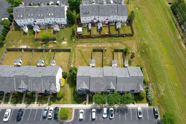 Building Photo - 907 Dominion Townes Ct