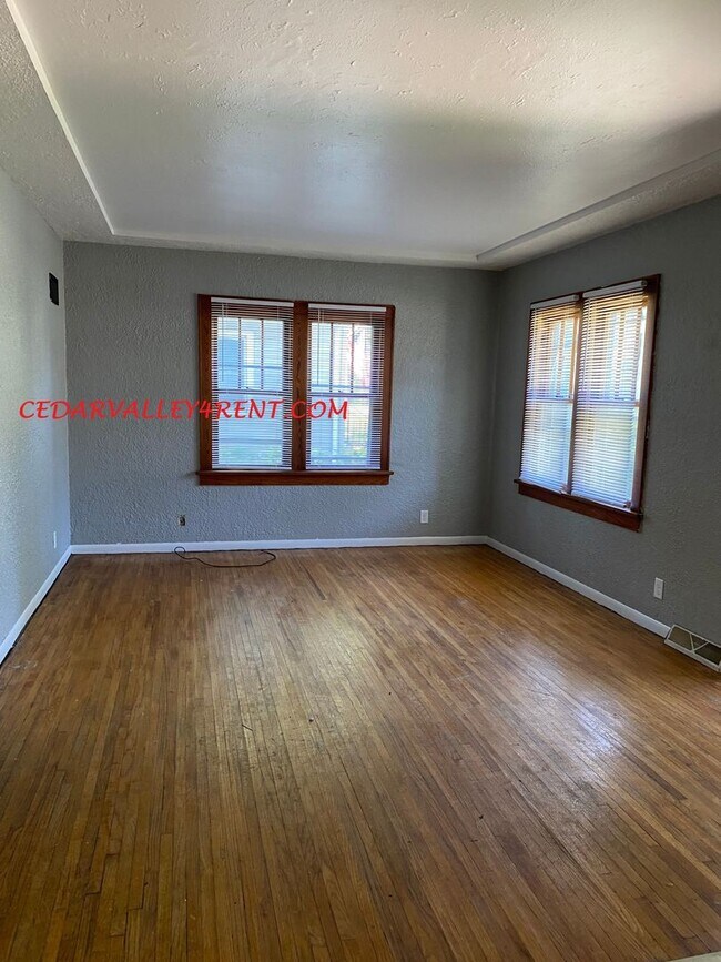 Foto del edificio - 544 Archer Waterloo, Iowa 2 Bedroom, 1 Bat...