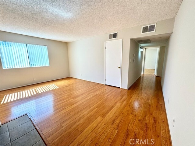 Foto del edificio - 430 E San Jose Ave