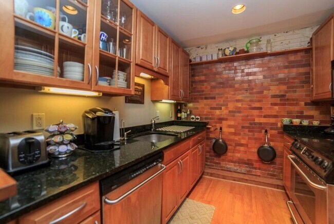 Foto del edificio - 743 E 4th St