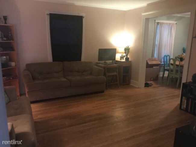 Foto del edificio - 3 br, 1.5 bath House - 67 High St