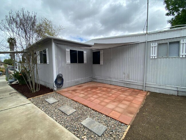 Foto del edificio - 21633 Monument Dr
