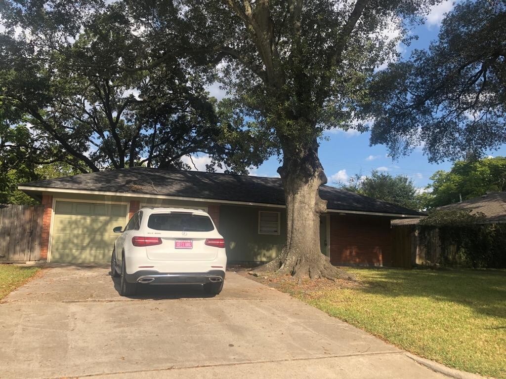 Primary Photo - 8733 Lugary Dr