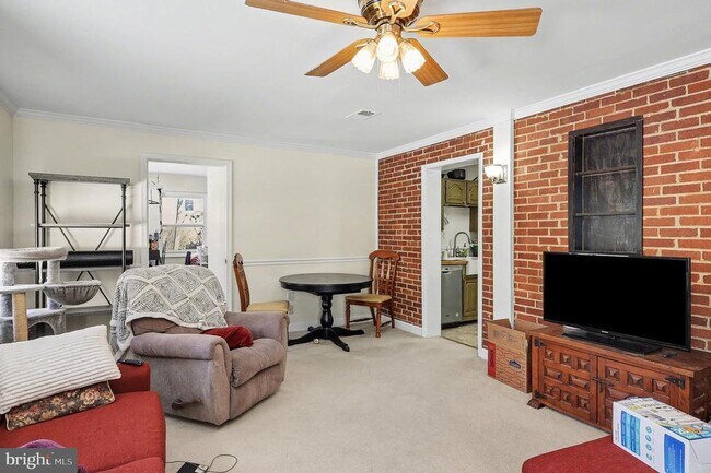 Building Photo - 1828 Olmstead Dr