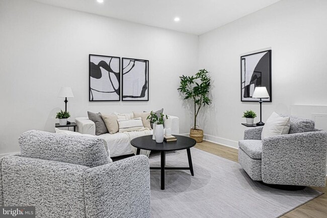 Foto del edificio - 616 Kenyon St NW