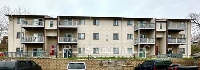 Building Photo - 303 Ebaugh St