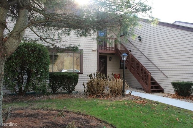 Building Photo - 30 Sweet Meadows Ct