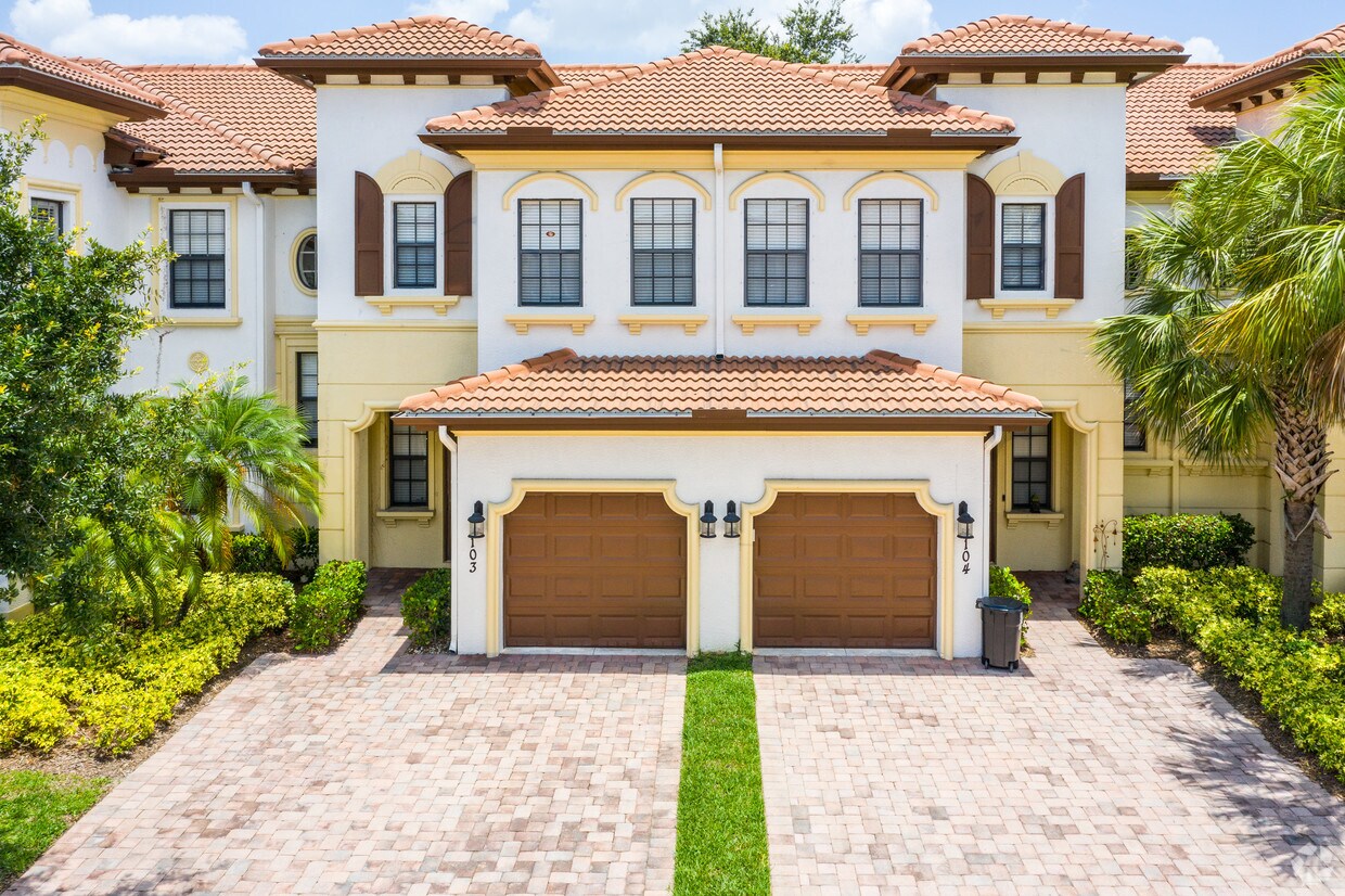 Villa Medici Phase II Apartments in Fort Myers, FL