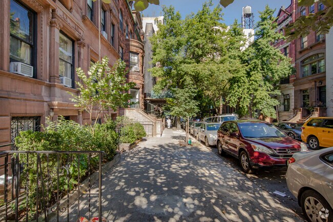 Building Photo - 148 West 76th Street