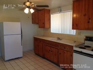 Foto principal - 2 Bedroom with washer/dryer hookups.