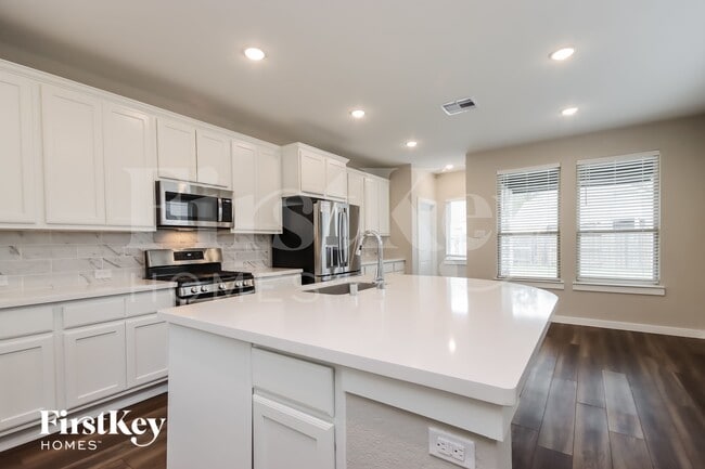 Foto del edificio - 16411 Little Pine Creek Dr