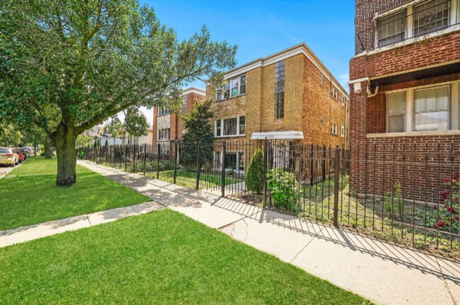 Foto del edificio - 2242 N Lavergne Ave