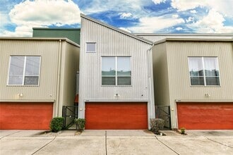 Building Photo - 3205 Yellowstone Park Dr