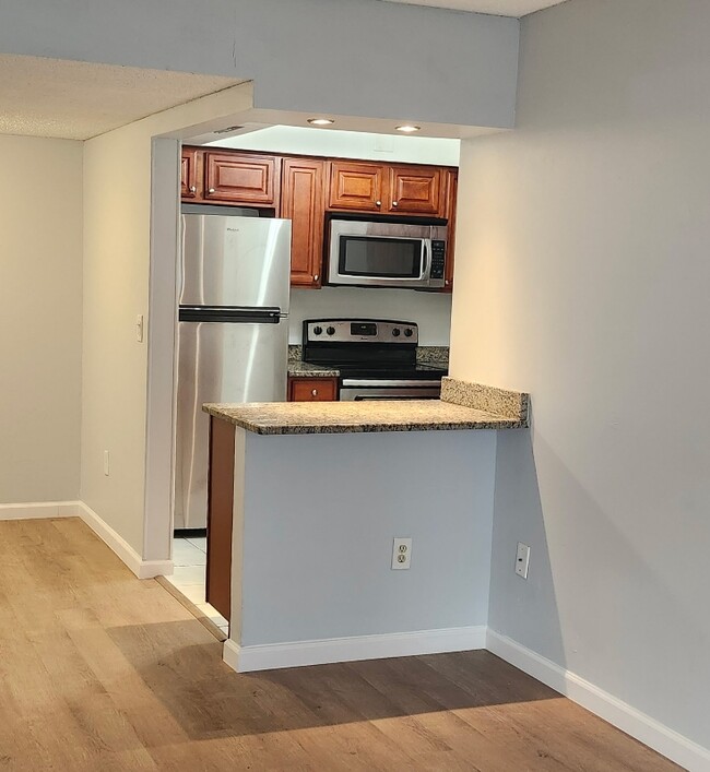 Building Photo - 950 S Kanner Hwy