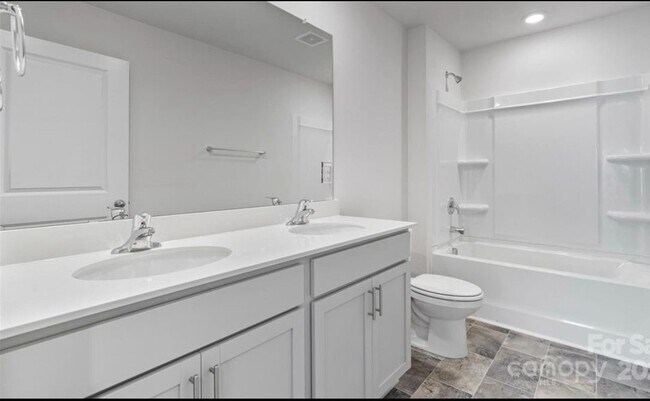 Building Photo - 3535 Cramer Crk Dr
