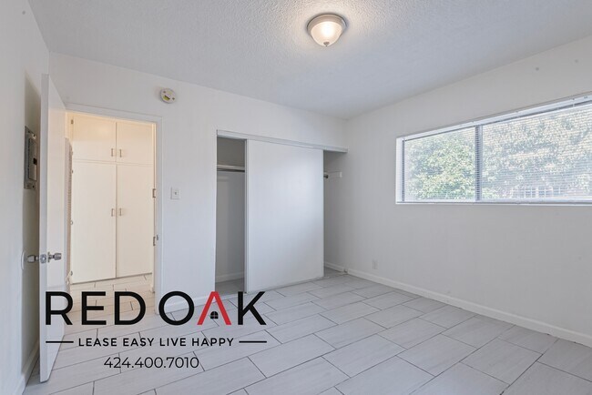 Foto del edificio - 8118 Western Ave