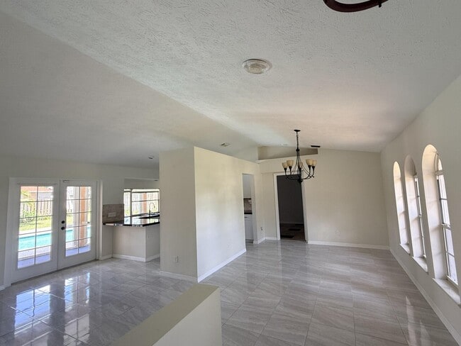 Foto del edificio - 790 SE Ablett Ln