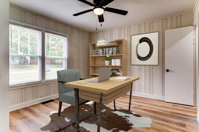 Foto del edificio - Welcome to this charming 2-bedroom, 1-bathroom home located in the heart of McDonough, GA.