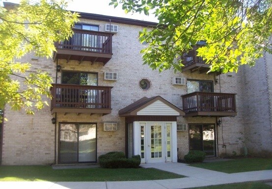 Front - 514 Spruce Dr