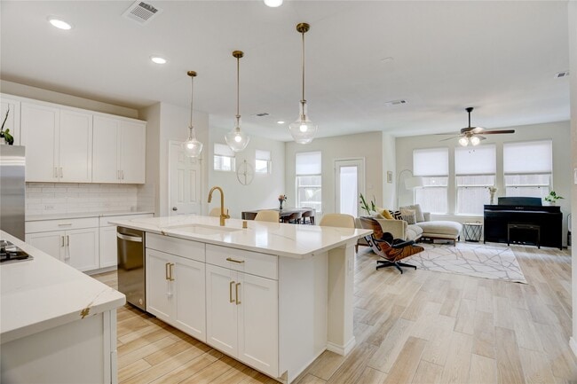 Foto del edificio - 3231 Longleaf Meadows Dr