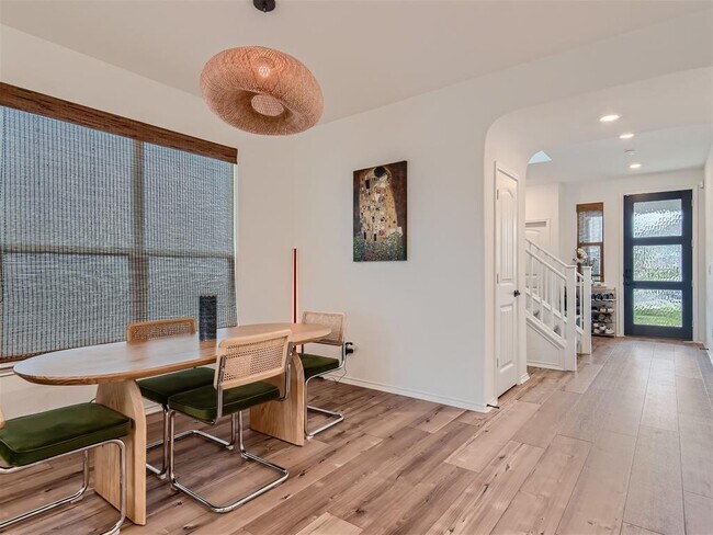 Foto del edificio - 6521 Carriage Pines Dr