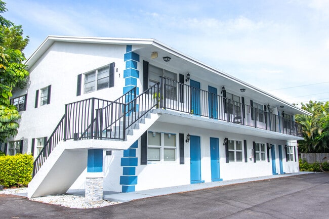 Building Photo - 101 NE 4th St