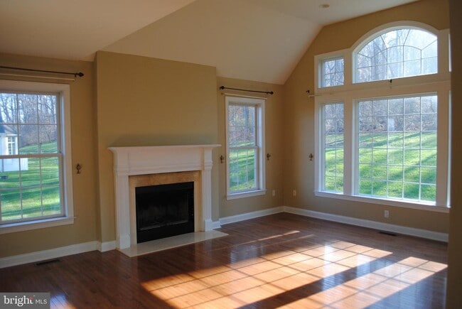 Building Photo - 1550 Knobb Hill Ln