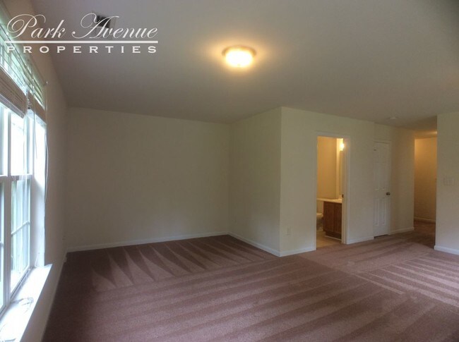 Foto del edificio - 412 W Hillsboro St