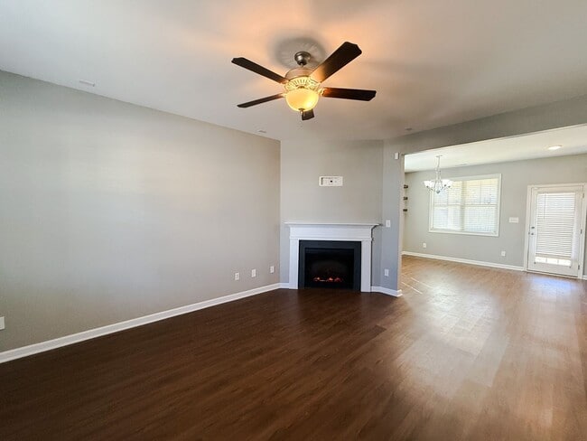 Foto del edificio - 268 Chatfield Dr.