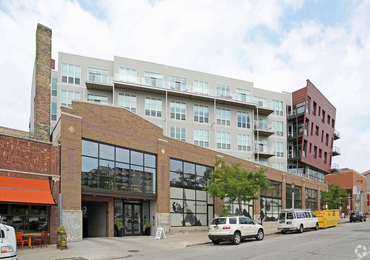 The Overlook on Prospect Apartments in Milwaukee, WI