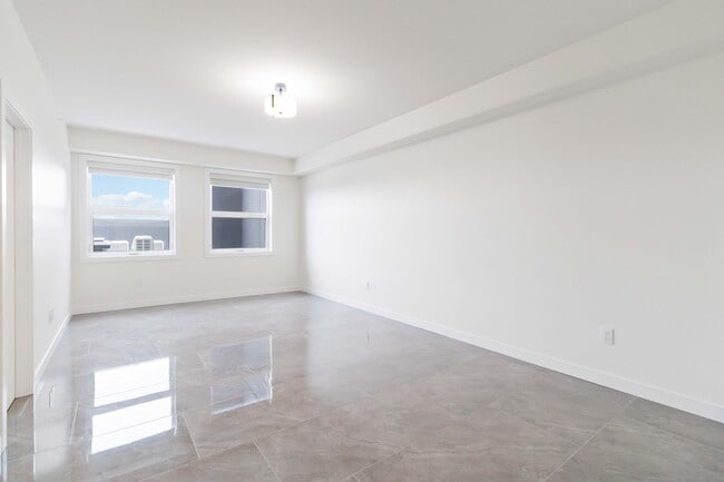 Building Photo - 1414 Main St