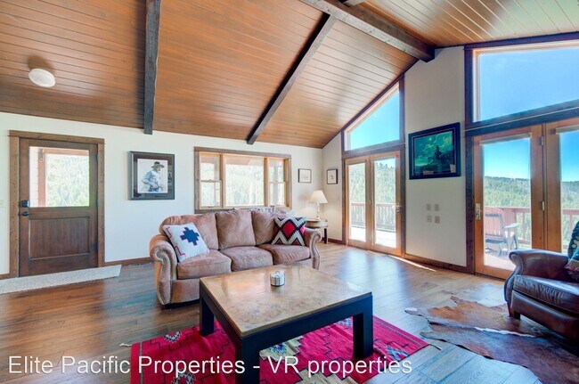 Building Photo - 4 br, 2.5 bath House - 3055 Woodchuck Rd