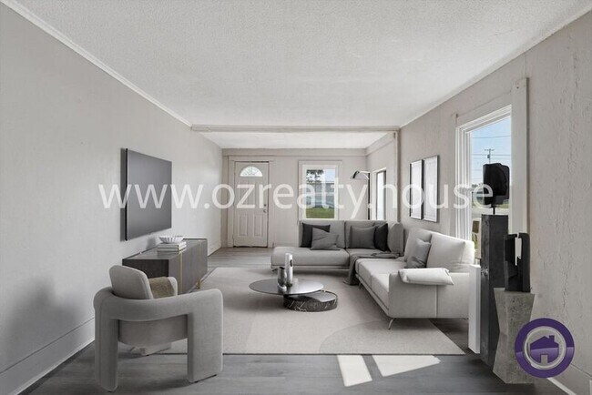 Foto del edificio - 2442 Paradise Ave