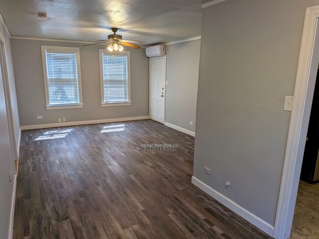 Building Photo - 2702 Swantner St