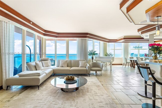 Foto del edificio - 2110 N Ocean Blvd