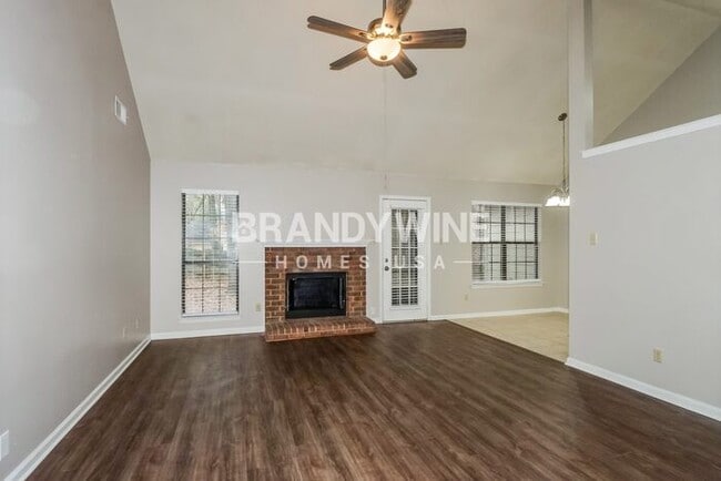 Foto del edificio - 5762 Riverhead Ave