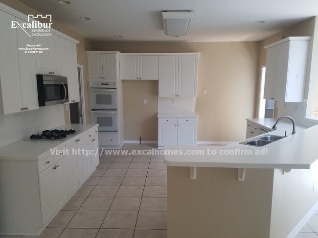 Building Photo - 3810 Regal Oaks Dr