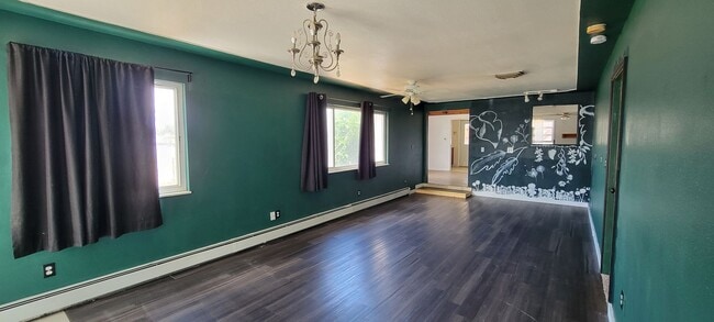 Building Photo - 3 bedroom 2 bath home in Penrose