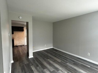 Building Photo - Now Leasing 2 Bedroom 1 Bath Townhome