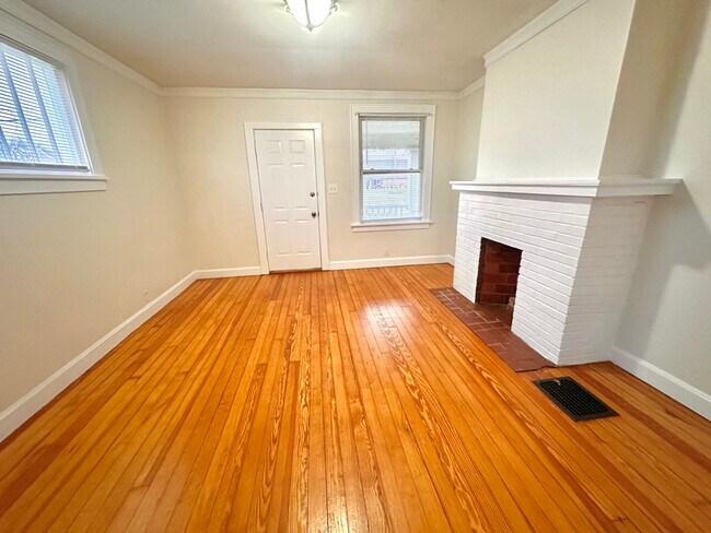 Foto del edificio - 4222 Broadway