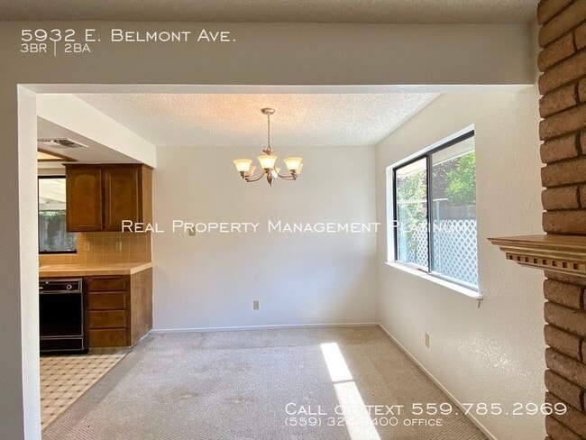 Building Photo - 5932 E Belmont Ave