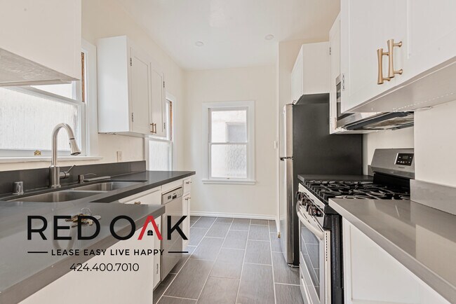 Foto del edificio - 852 N Oxford Ave